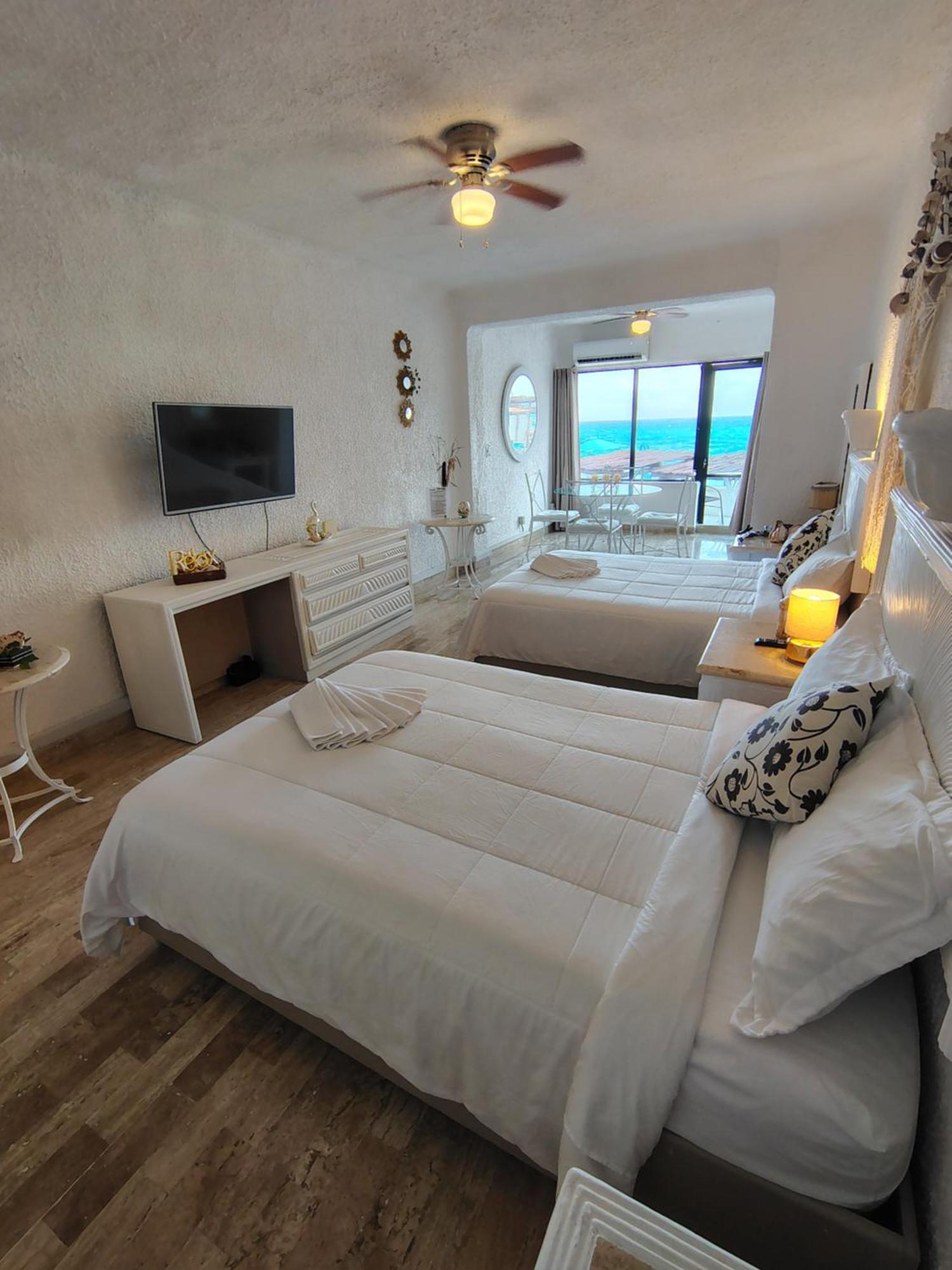 Beachfront With Ocean View Apartment