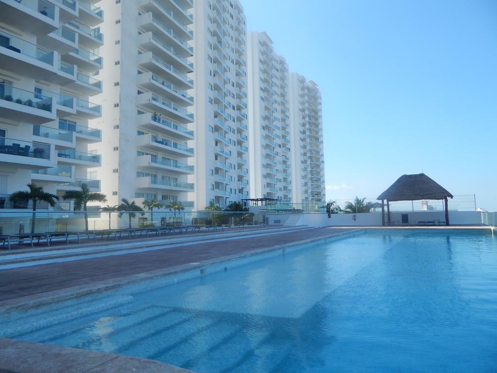 Departamento En Malecon Las Americas Apartment Cancun