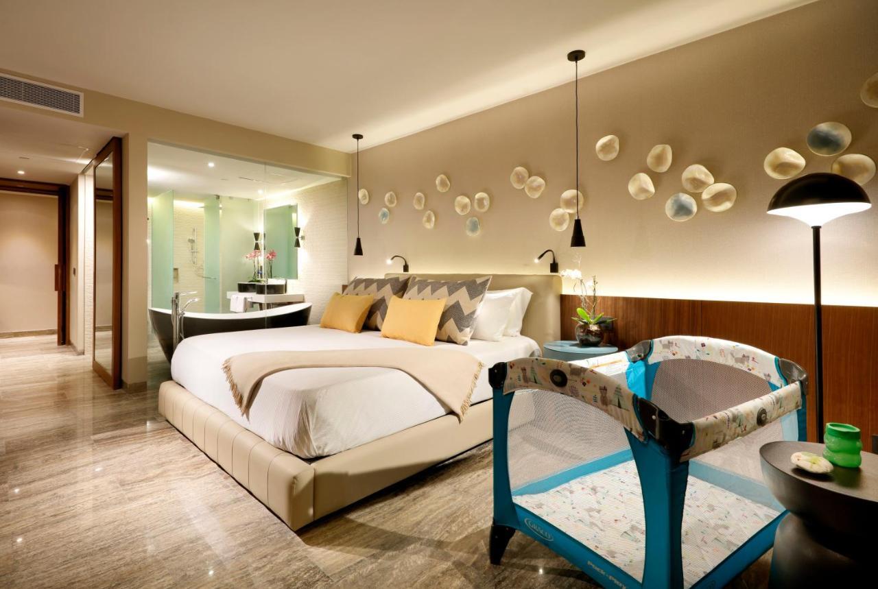 Resort Family Selection At Grand Palladium Select Costa Mujeres 5*