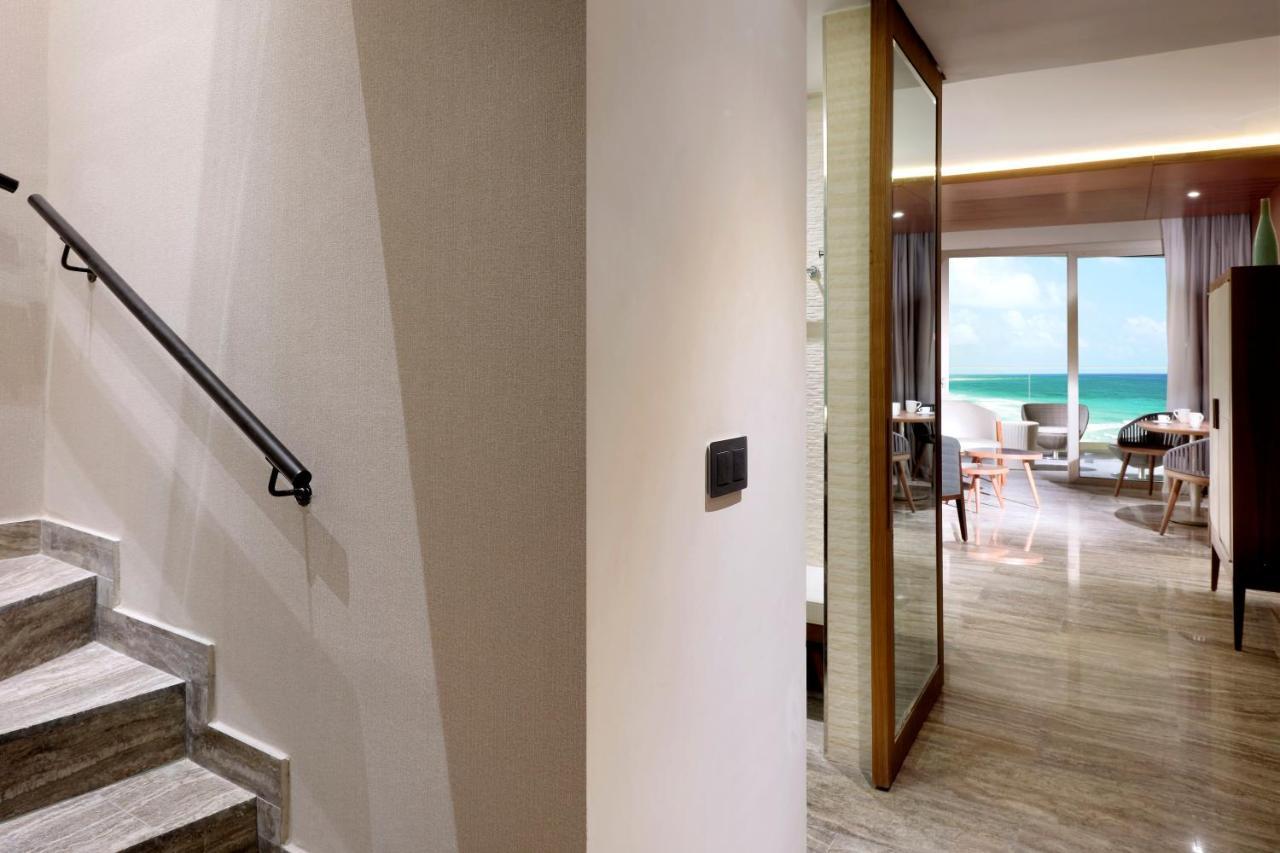 Family Selection At Grand Palladium Select Costa Mujeres