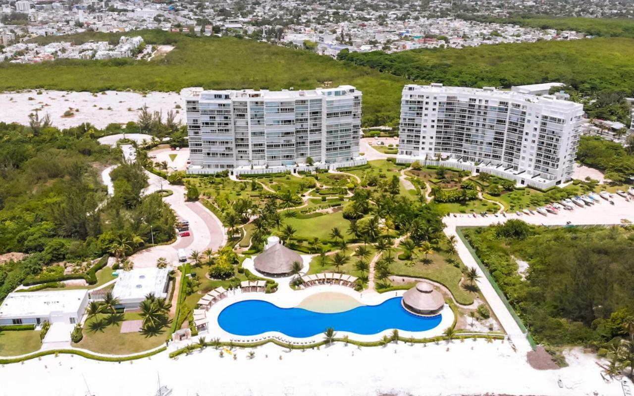 Ocean Beachfront 4 Bdr -amazing Oceanview Apartment Cancun
