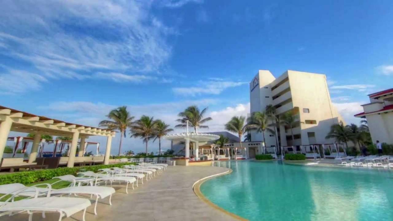 In Ocean Front Apartahotel