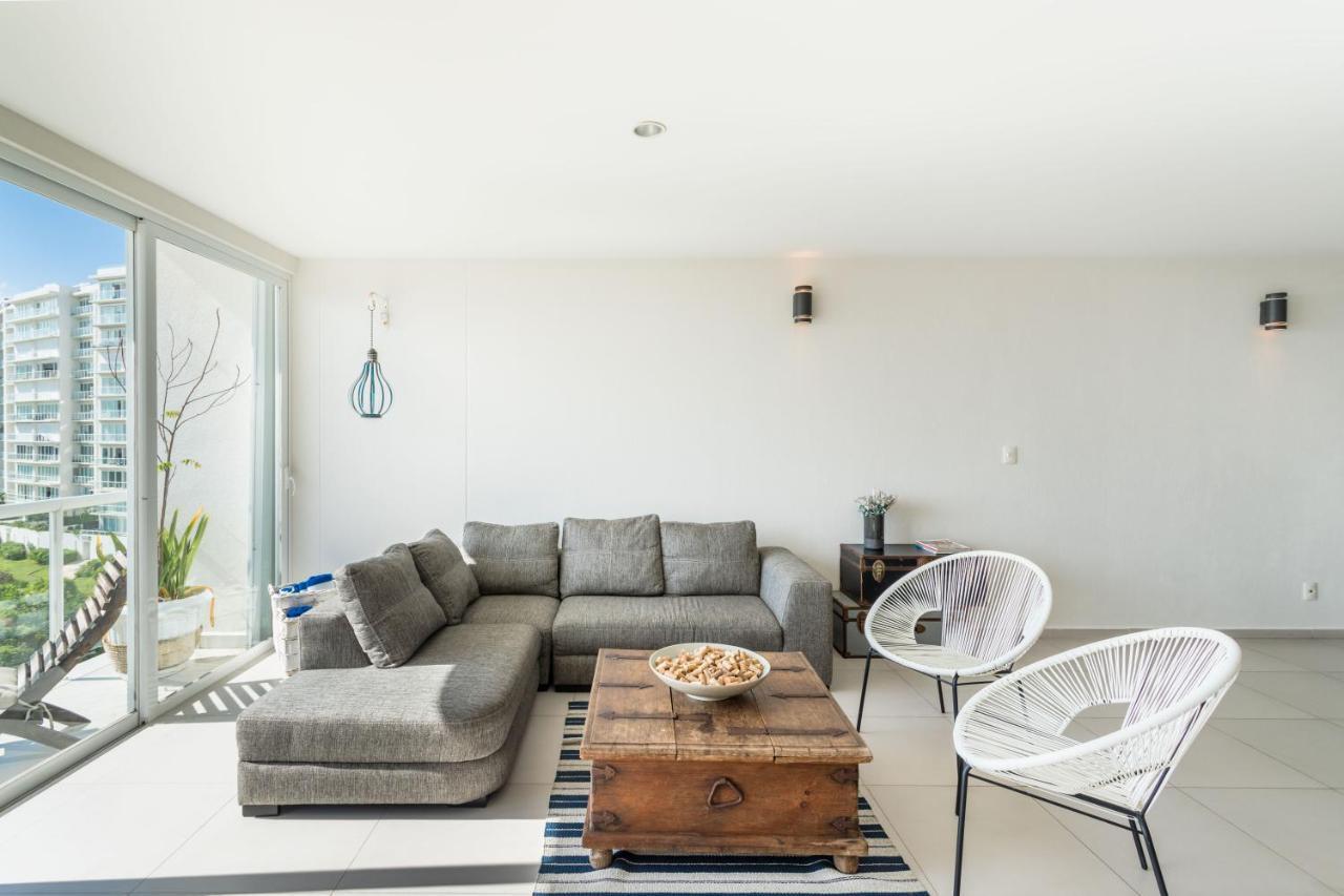 Ocean Beachfront 4 Bdr -amazing Oceanview *