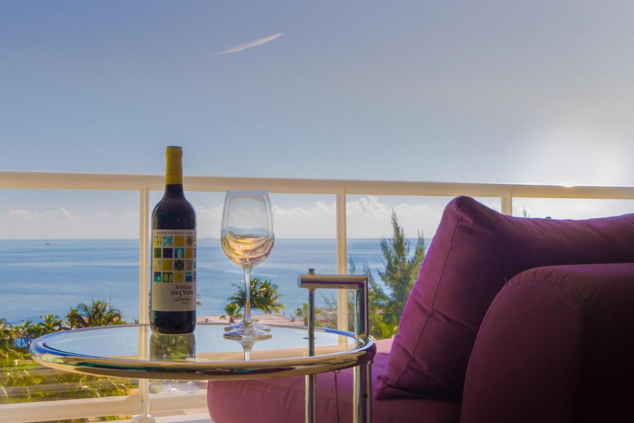 Tu Hogar Frente Al Mar Caribe, Vive