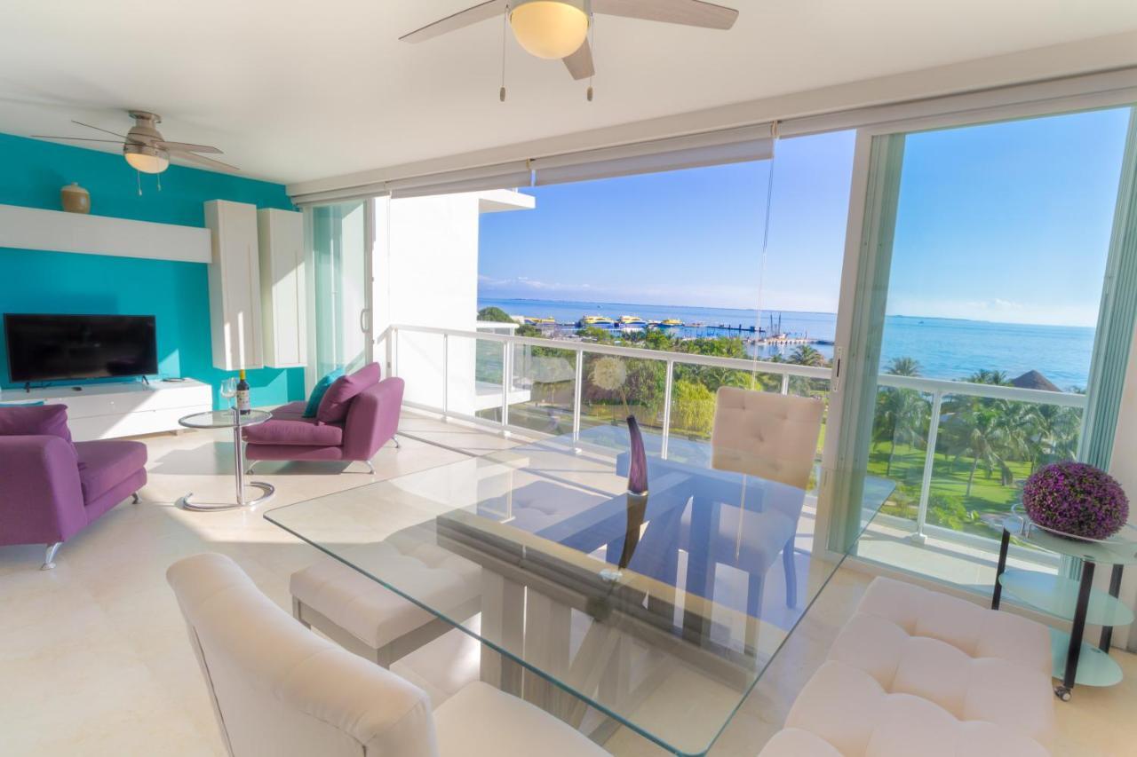 Tu Hogar Frente Al Mar Caribe, Vive