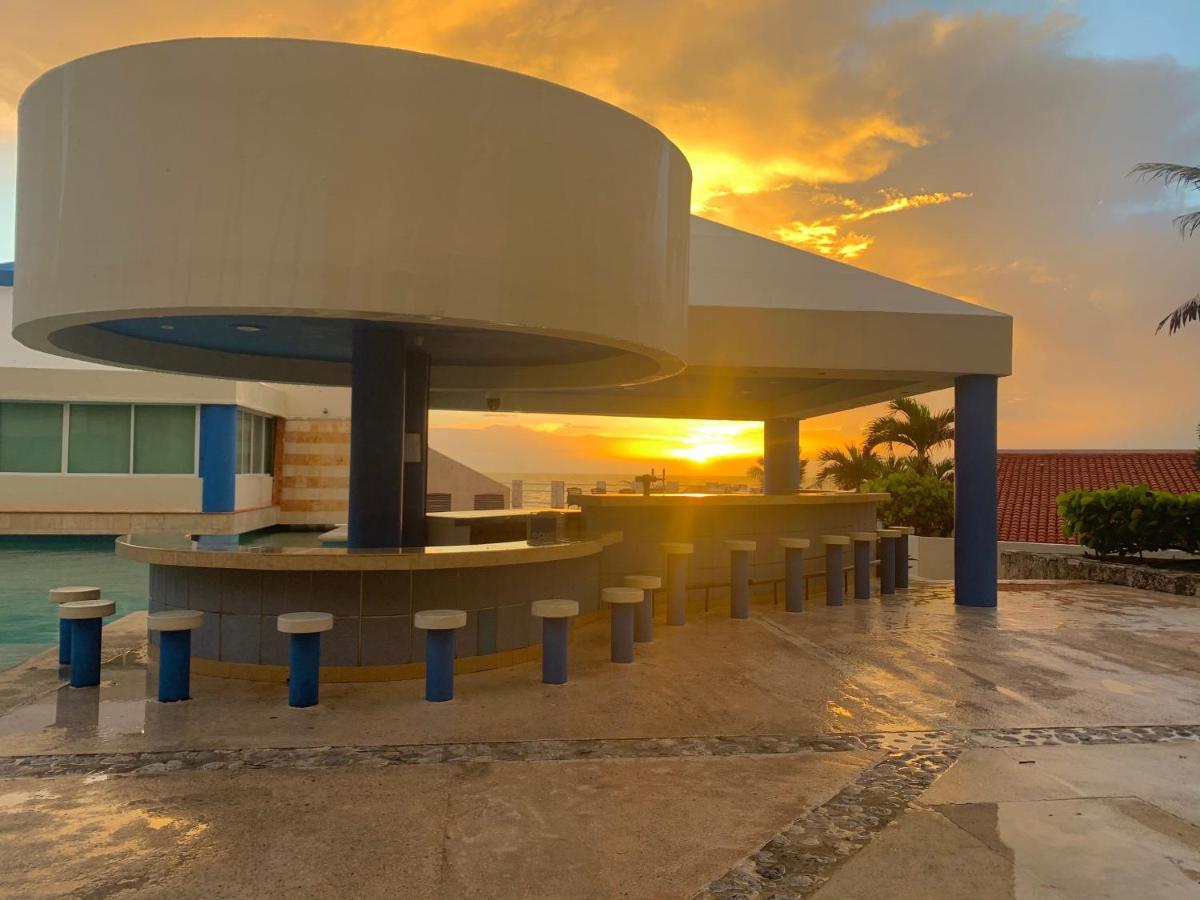 Preciosos Estudio Vista Al Mar O Jardín