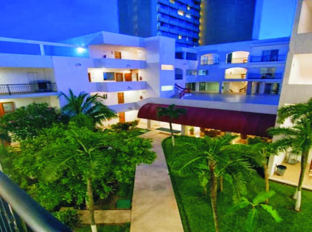 Ocean Front Apartahotel