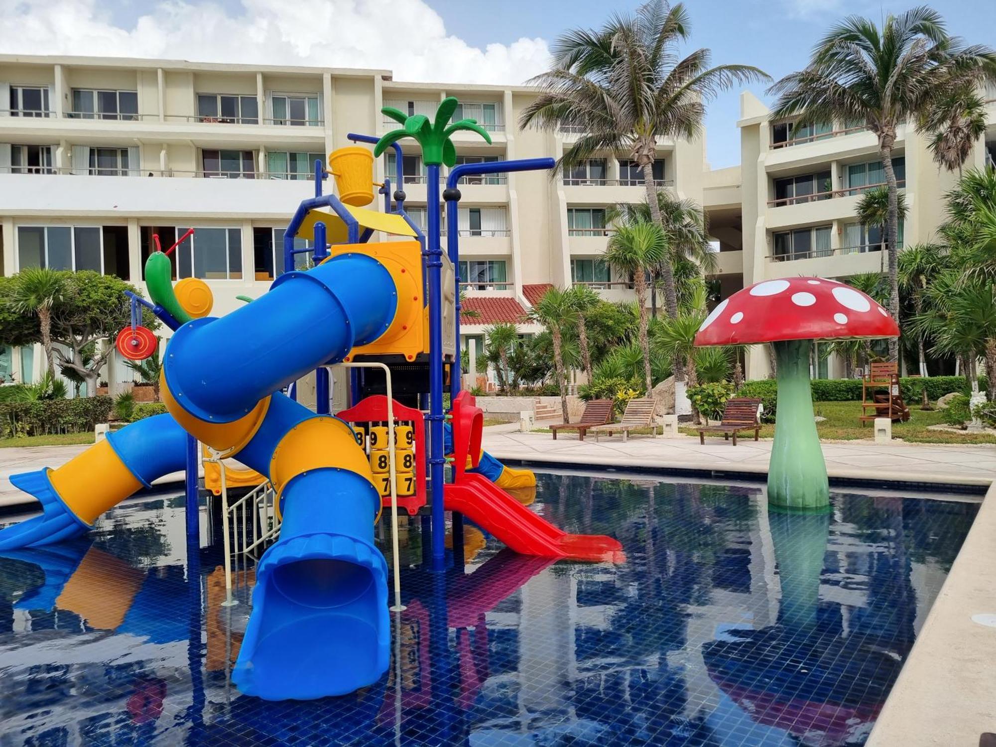 Ocean Front Cancún