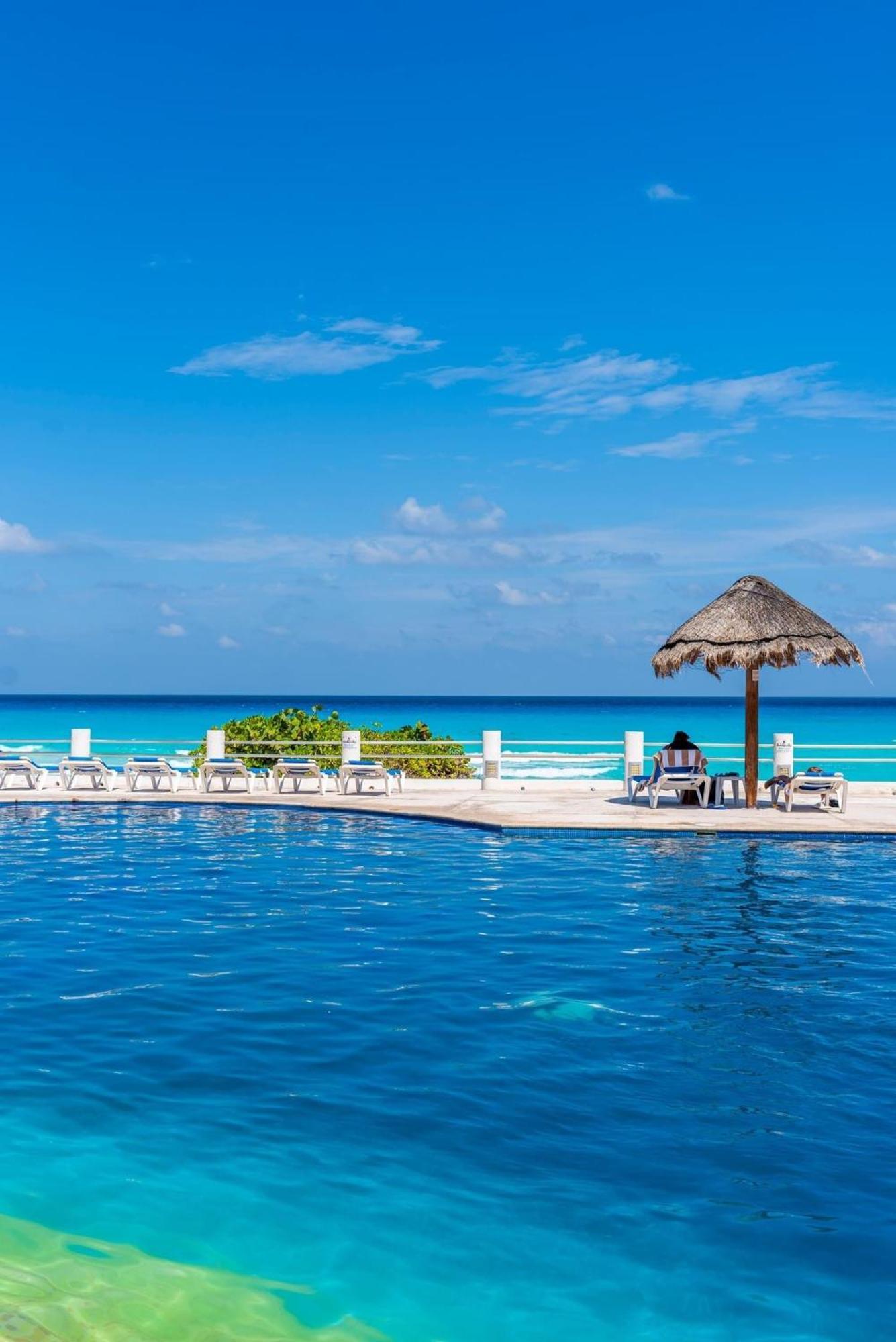 Cancun Hotel Zone - 2 Bedroom Beachfront, Bright And Spacious Apartment *