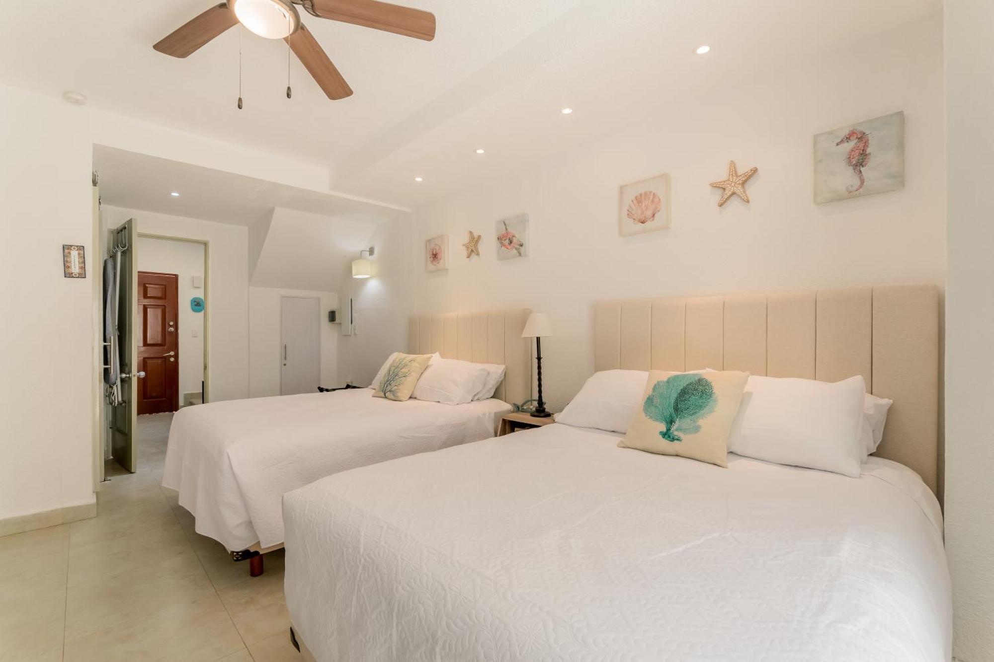 Cancun Hotel Zone - 2 Bedroom Beachfront, Bright And Spacious Apartment *