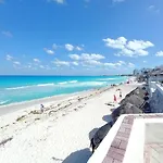 Espacioso Condo En Cancun - Con Acceso A Playa