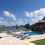 Cancun House Apartment - Isla Dorada