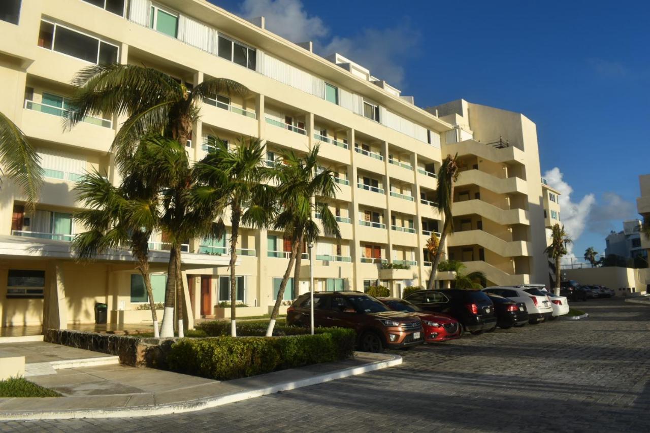 Brisas Beachfront In Zone