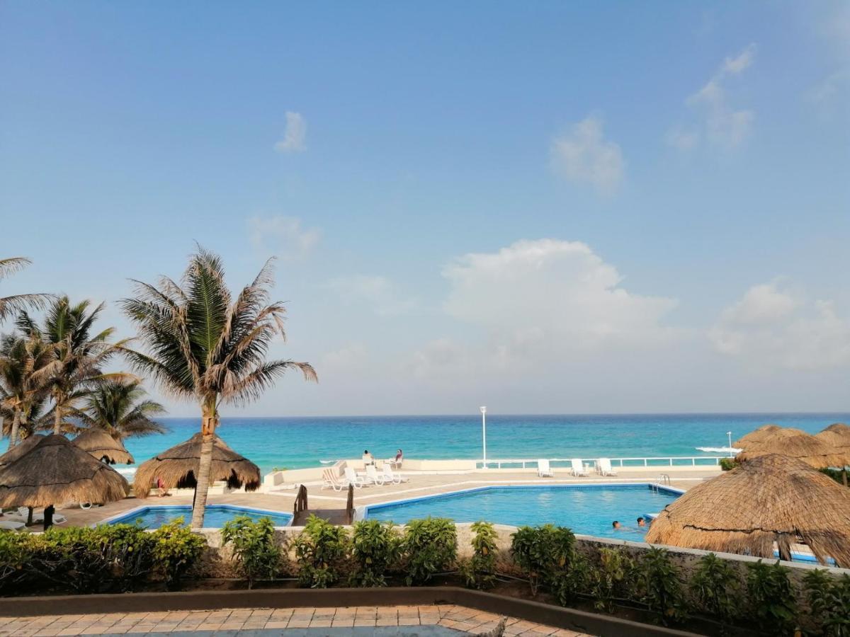 Brisas Beachfront In Zone * Cancún