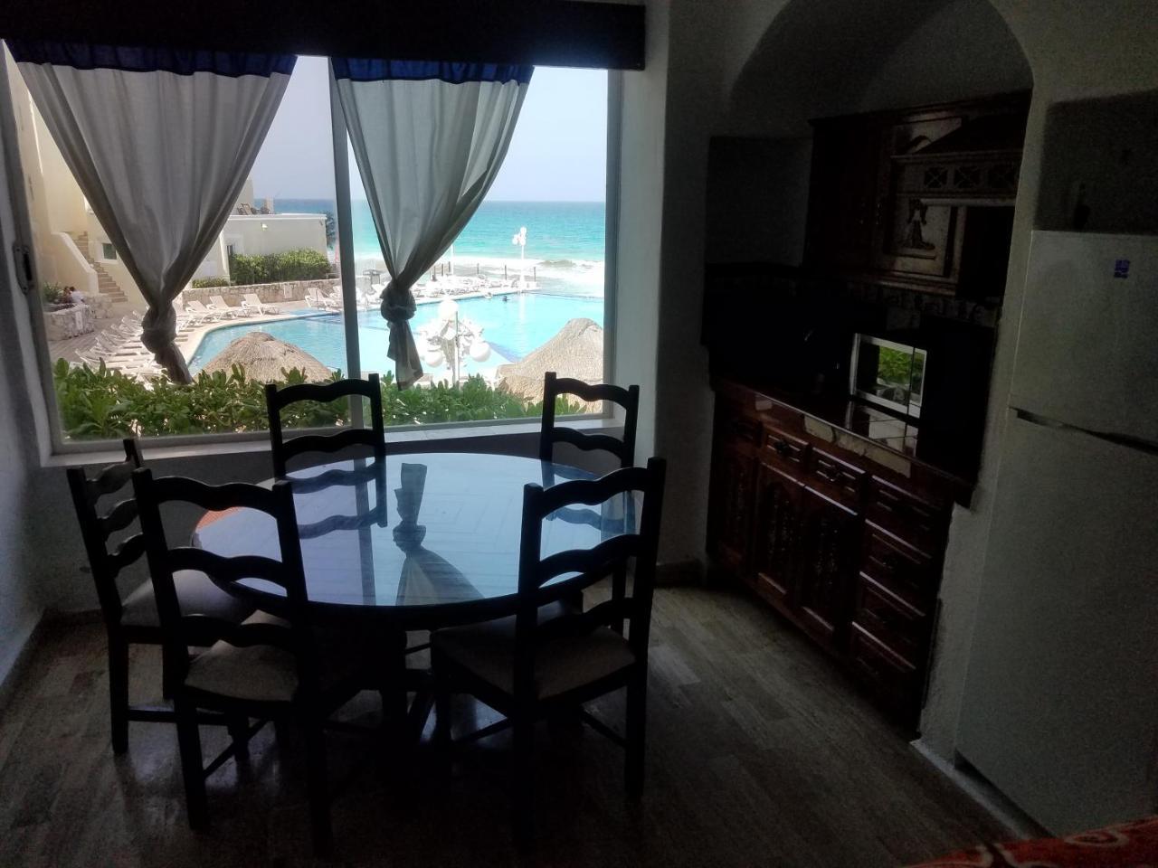 Plaza Aparthotel *